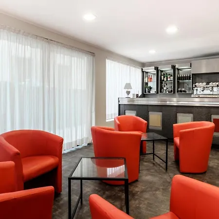 Hotel Condor 3*