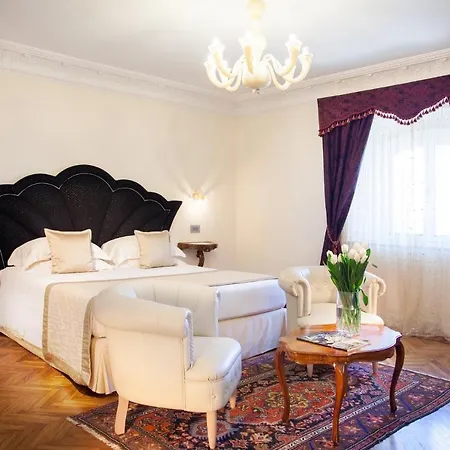 Grand Hotel