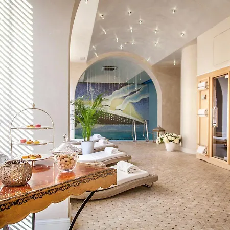 Hotel Grand