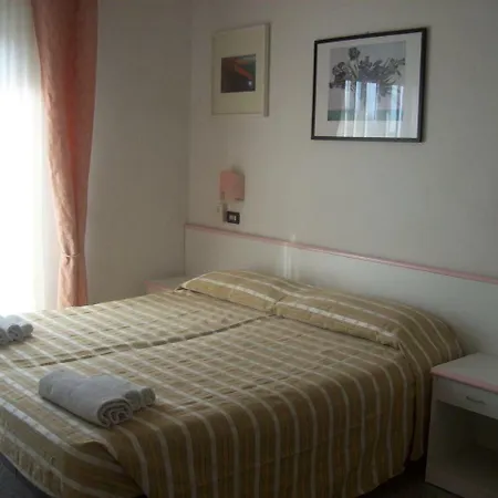 Hotel Rosy 3*