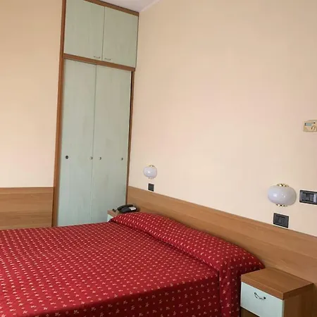 Flamingo Hotel 3*