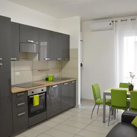 Green Aparthotel 2*