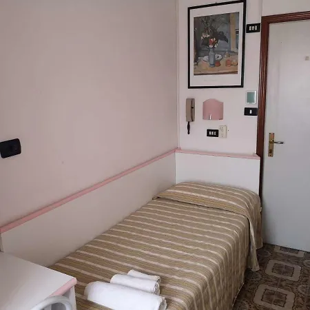 Rosy 3* Rimini