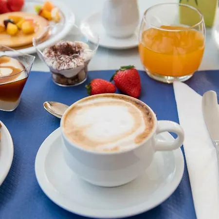 Maria Serena Hotel 3*