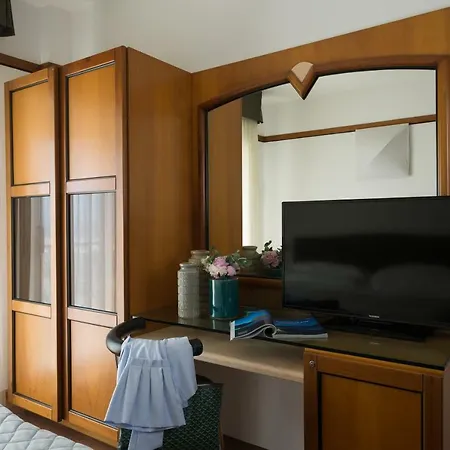 Continental 4* Rimini