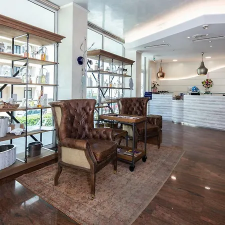 Western Maison B 4*