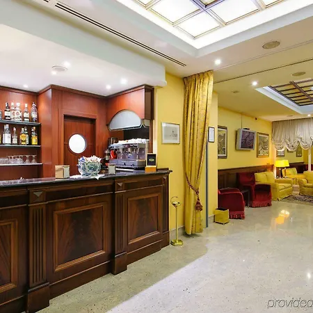 Admiral Art Hotel 4*