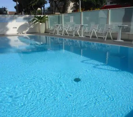 Hotel Club House