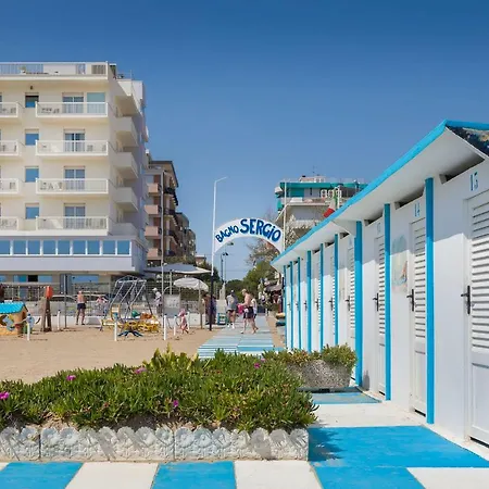 Hotel Ghirlandina 3*