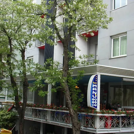 Hotel Manu
