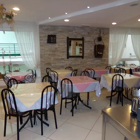 Manu Hotel