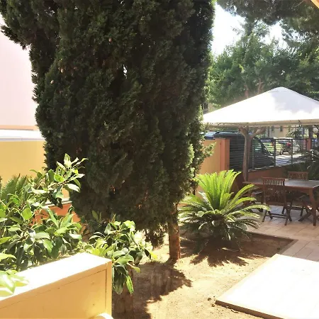 Miramare Beach Apartmán *