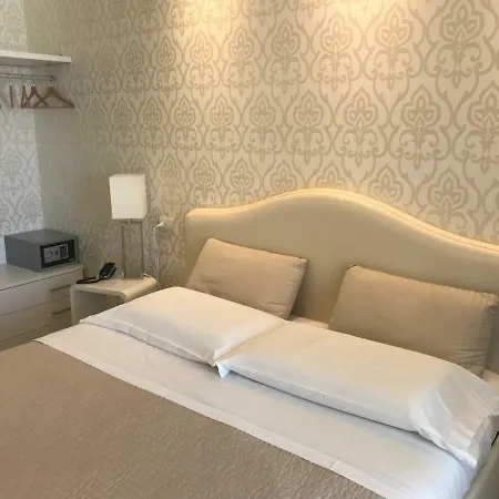 Aristeo Hotel 3*