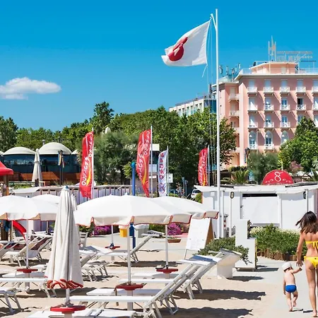 Milton Hotel 4*
