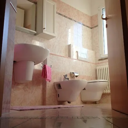 Apartment Aloe Apartments, Ombrellone, Parcheggio E Uso Di Biciclette Gratis Rimini