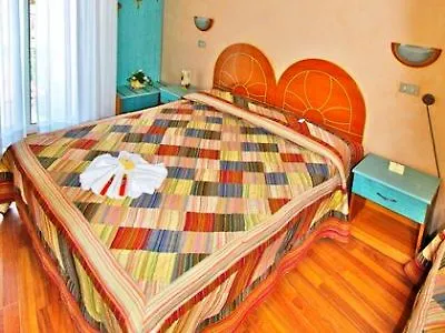 Hotel Britannia Marina Centro 3*