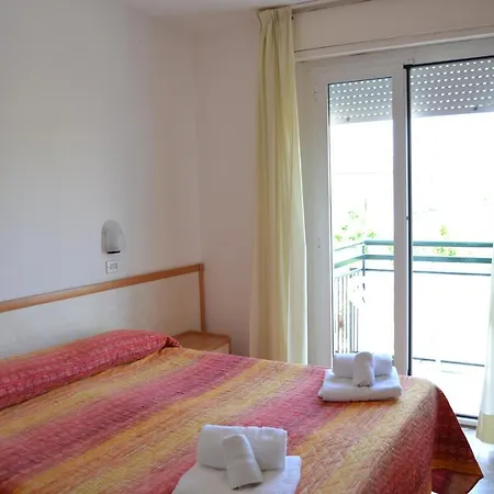 Apis Hotel 3*