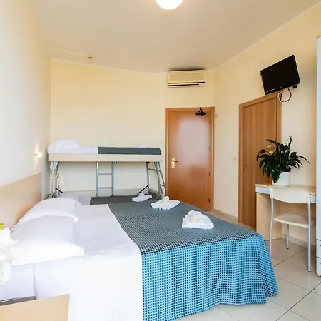 Fantasy Hotel 3*