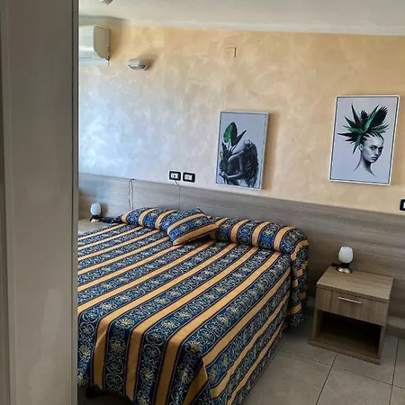 Amoha Hotel 2*