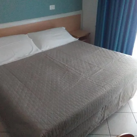 Savina 3*