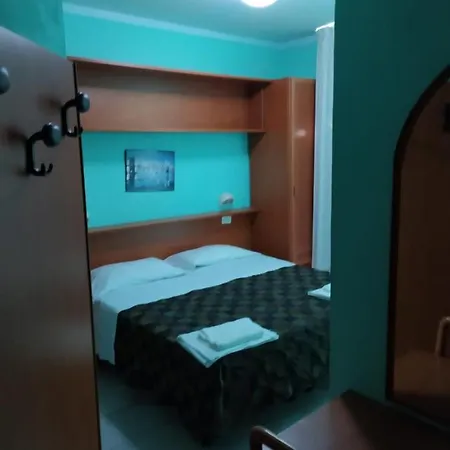 Blue Moon Hotel 3*