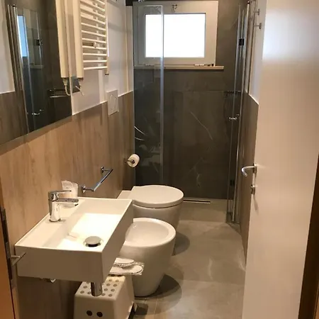 Ricchi Hotel
