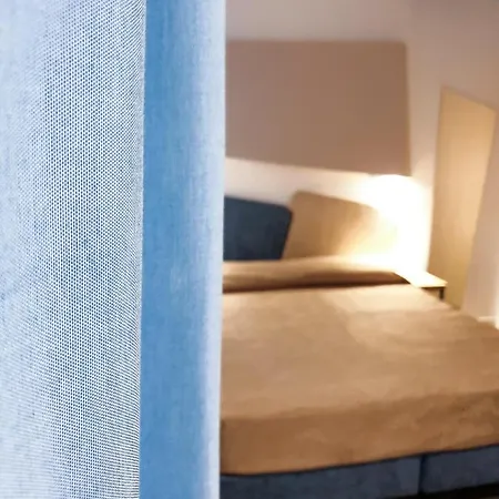 Color Hotel