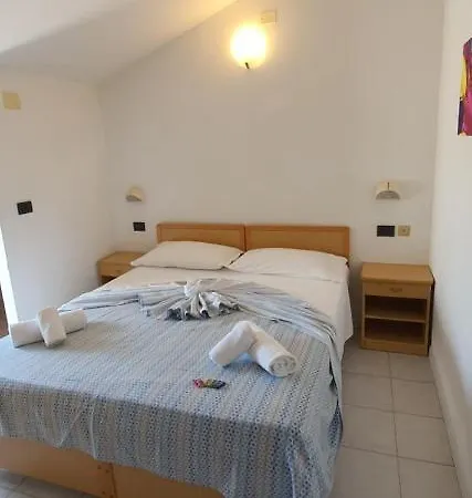 Hotel Vela Azzurra 2*