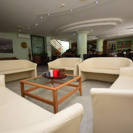 Hotel Como 2*