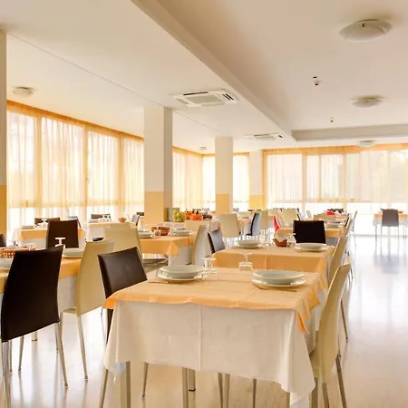 Nella Hotel 3*