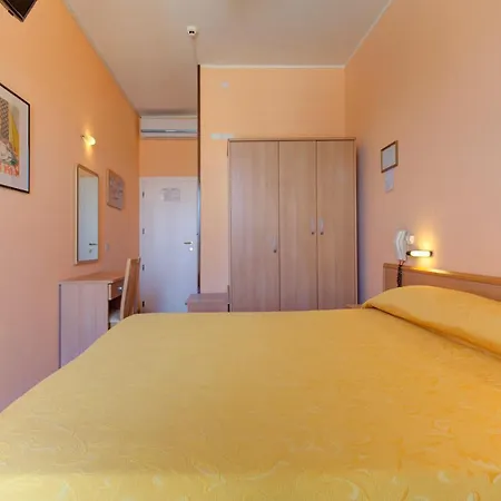 Nella Hotel 3*