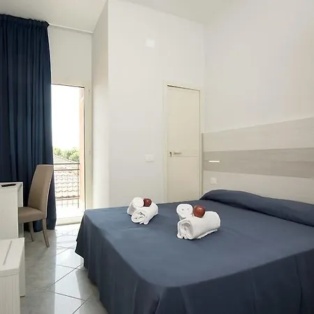 Hotel Scarlet