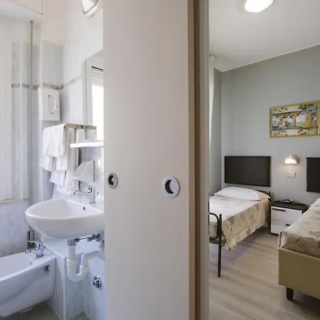 Milena Hotel 3*