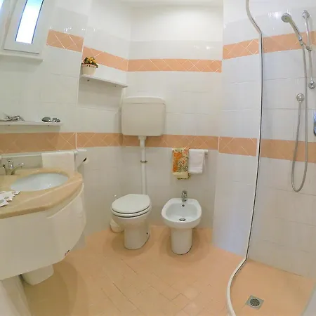 Hotel Holland 3*