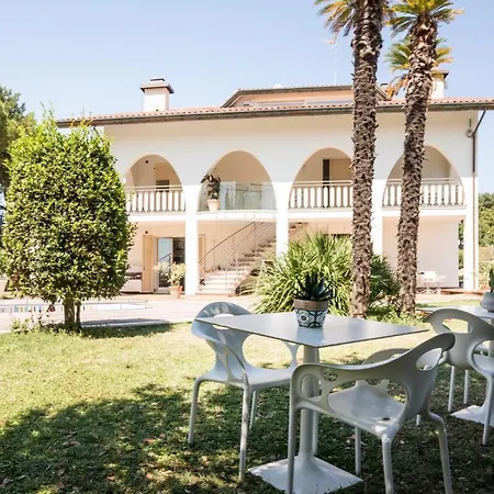 Bed & Breakfast Leda