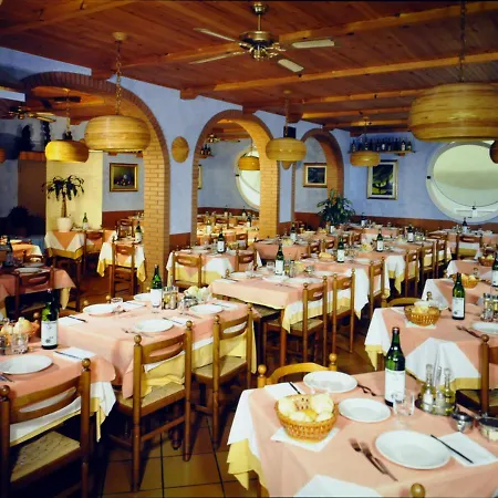 Hotel Cesari