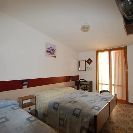 Cesari Hotel *