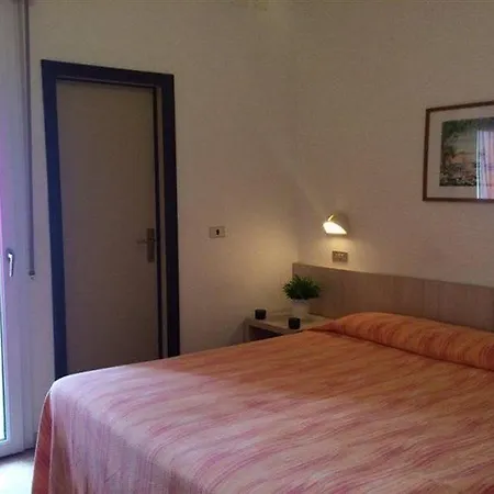 Hotel Alpen 3*
