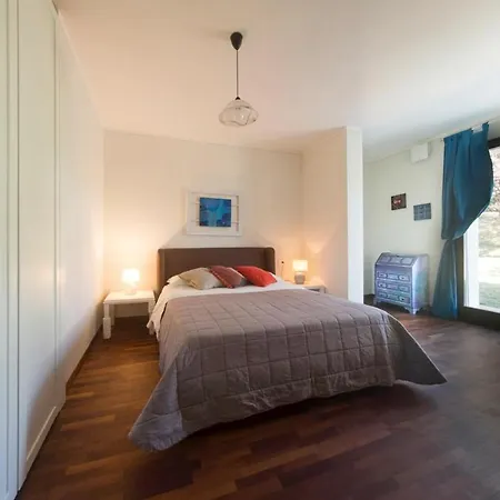 Leda Bed & Breakfast