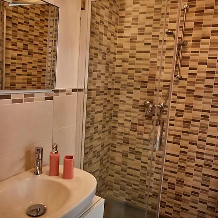 Esmeralda Apartment *