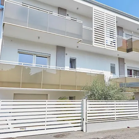 Apartment Esmeralda Rimini