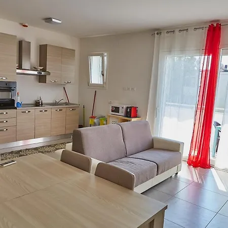 Apartment Esmeralda Rimini