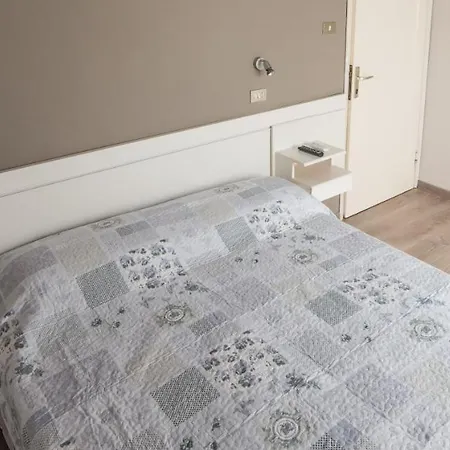 Hotel Avenusta Viserba Di Rimini