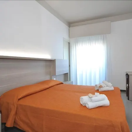 Alhambra Hotel 3*