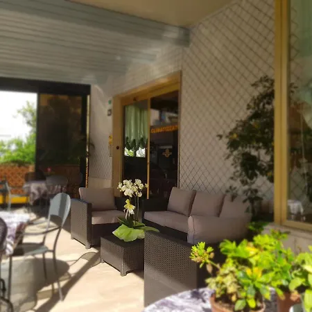 Romantica Hotel 3*