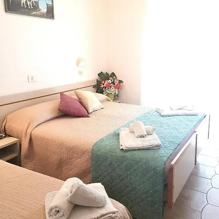 Alcazar Hotel 3*