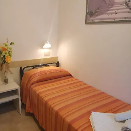 Alcazar Hotel