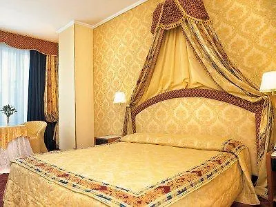 فندق Admiral Art 4*