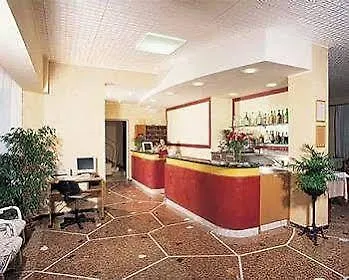 Hotel Capri 2*
