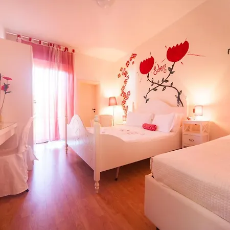 Betty Hotel 3*